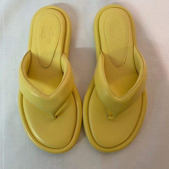 Gia Borghini Women's Yellow Leather Thong Slide Sandals Size US 9/ EU 39 $475 - Picture 2 of 16